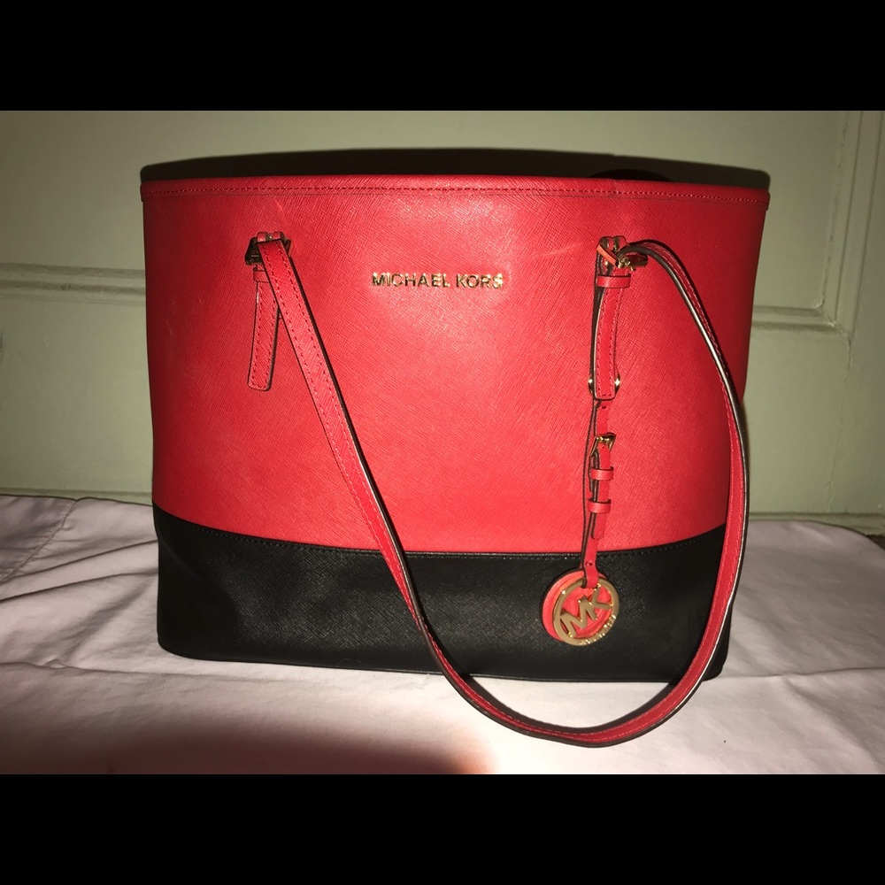 Michael Kors Contrast Jet Set Tote